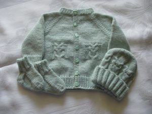 owl-cable-baby-set-knitting-pattern